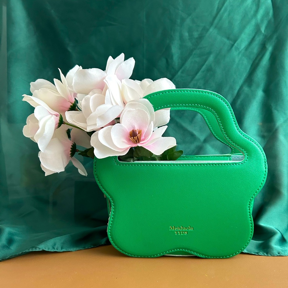 NEW GREEN Flower-shaped handbag